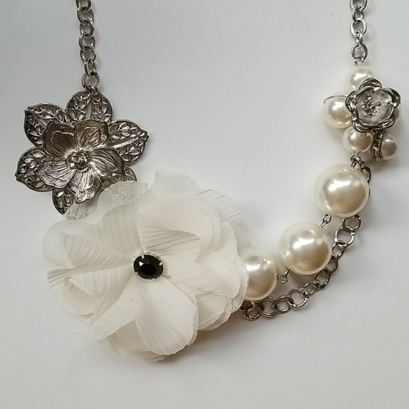 Floral Pearl Statement Necklace - Picture 3 of 3